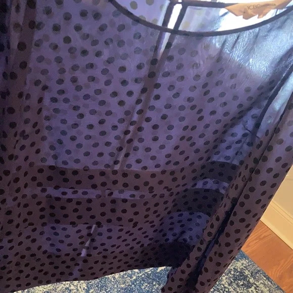 BCBGeneration Sheer Purple Top w/ Black Polka Dots, M - Picture 4 of 7